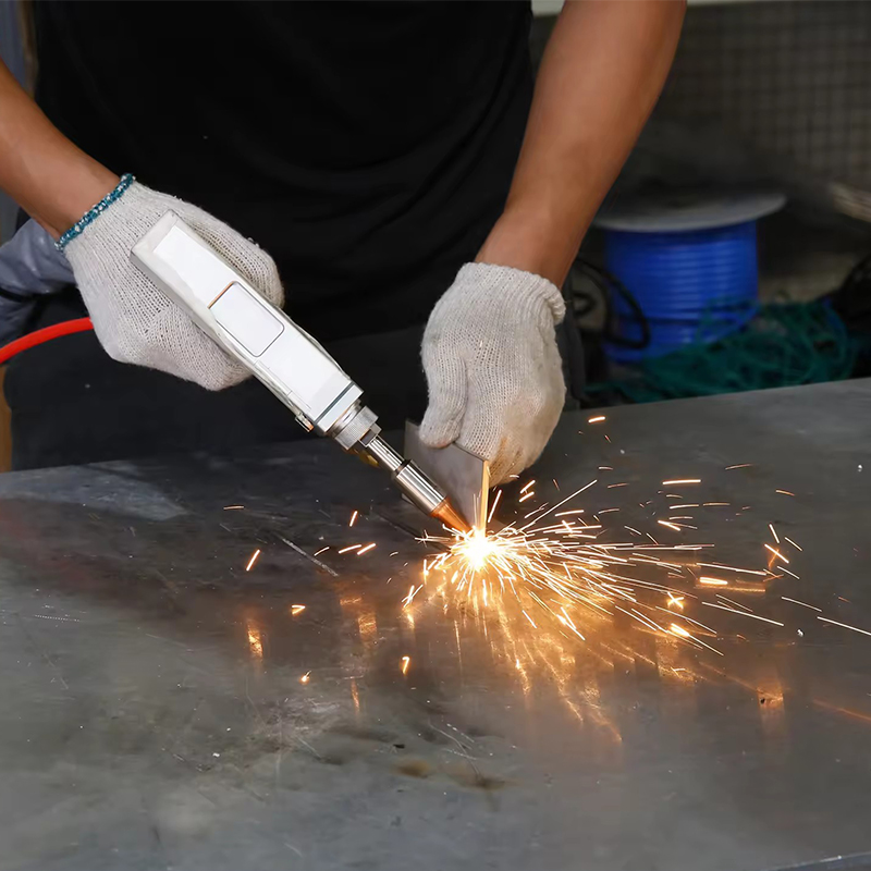 Industrial Laser Welding - Multifunktions-3-in-1-Handlaser-Schweißgerät mit Gastank 1500W 2000W 3000W